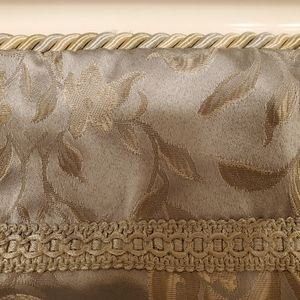 King size comforter with 2 pillow shams